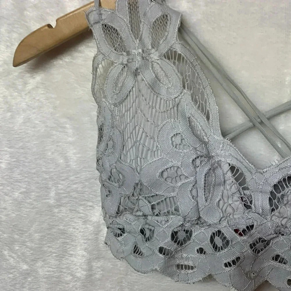 Francesca’s Lace Bralette - Picture 3 of 8